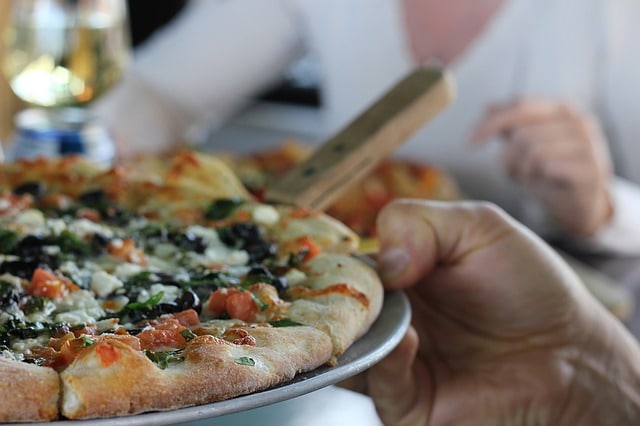 Enjoy a Slice at Sun Valley Pizza